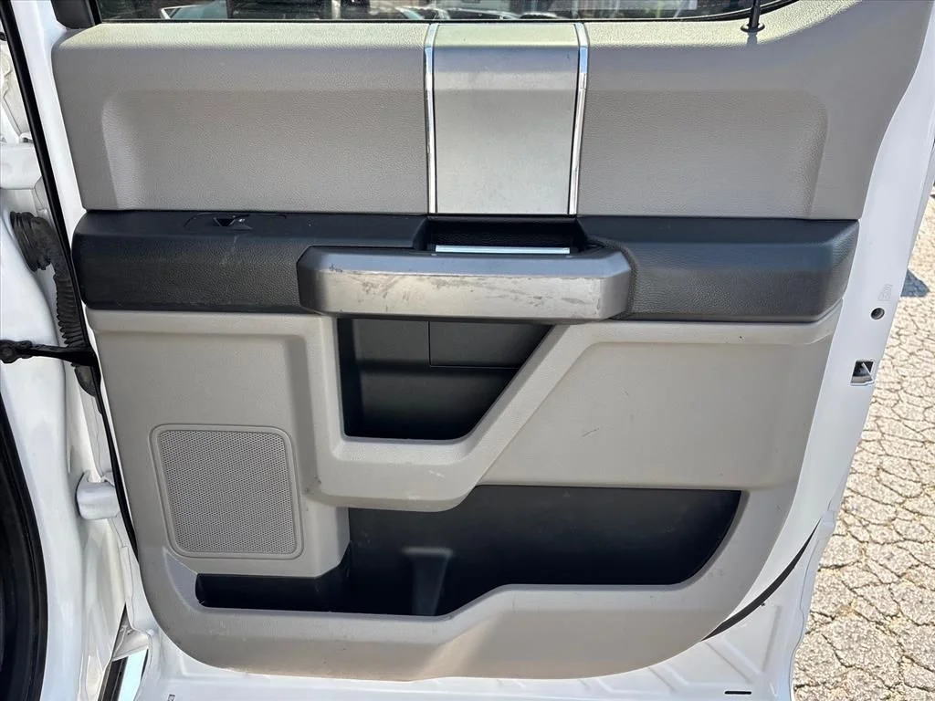 Used 2021 Oxford White Ford XLT image 17