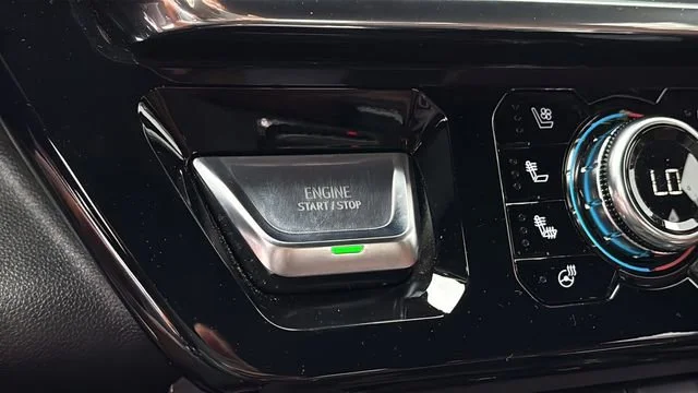 Used 2025 Sterling Metallic GMC Denali Ultimate image 29
