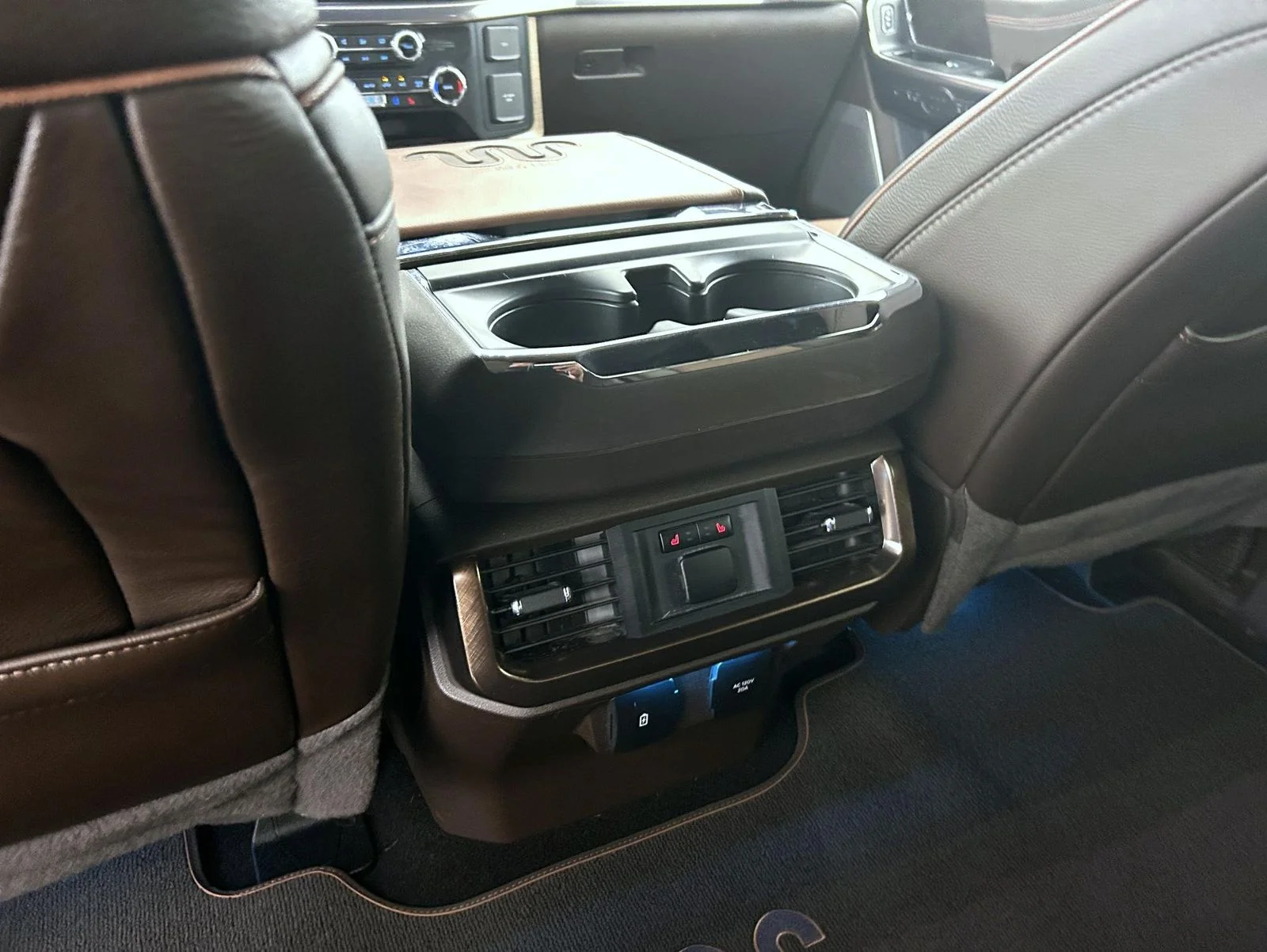 Used 2024 White Ford King Ranch image 22