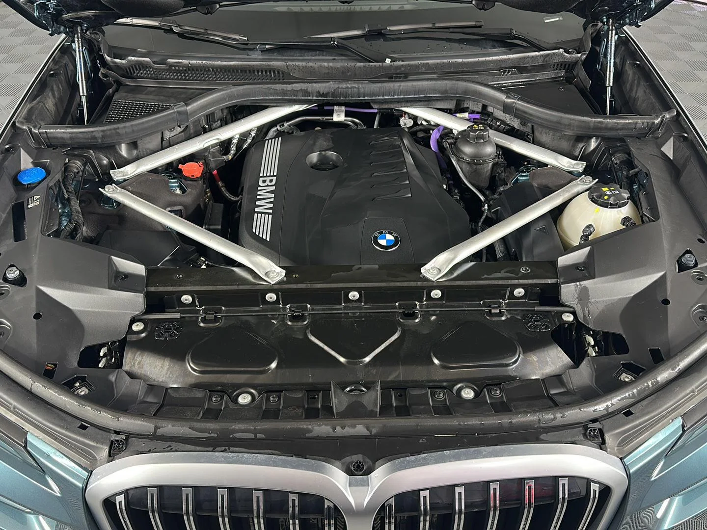 Used 2024 Blue Ridge Mountain Metallic BMW xDrive40i image 3