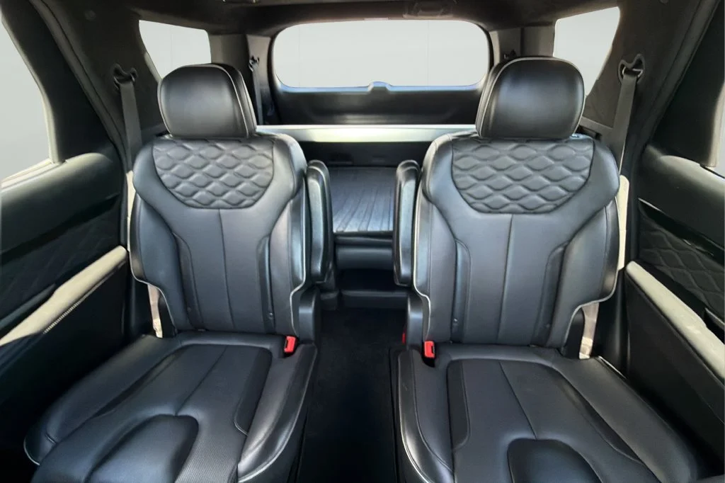 Used 2022 Gray Hyundai Calligraphy image 12