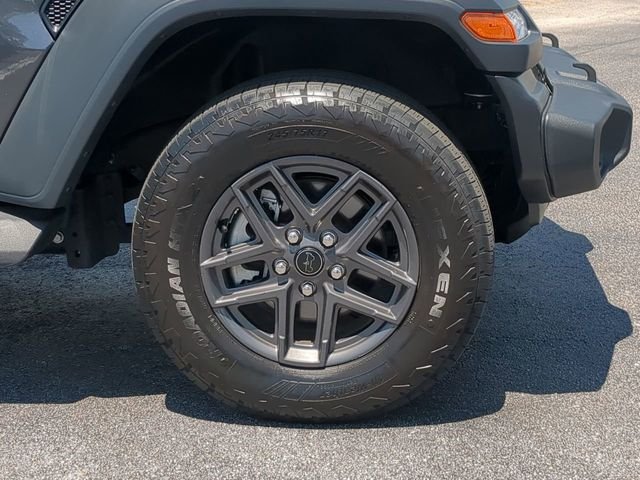 Used 2024 Gray Jeep Sport S image 11