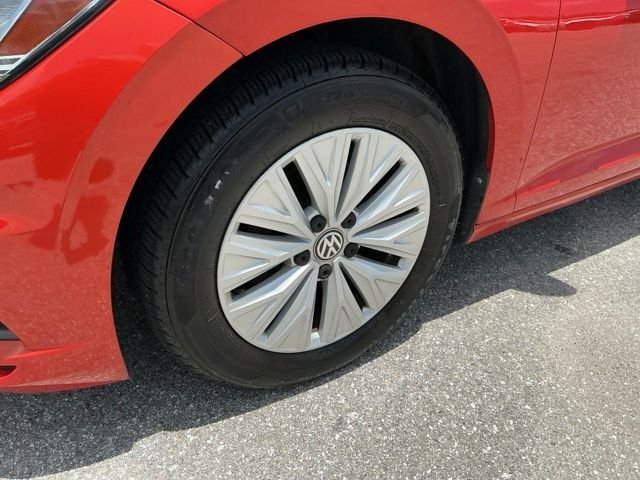 Used 2019 Orange Volkswagen 1.4T S image 36