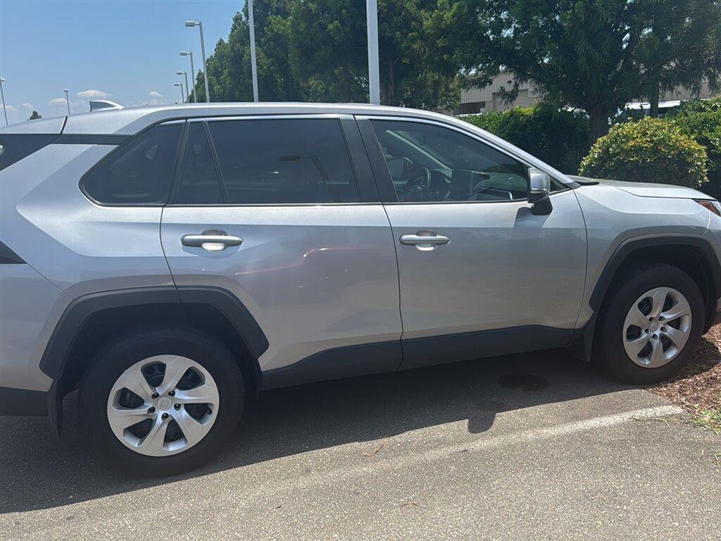 Used 2025 Silver Sky Metallic Toyota LE image 7