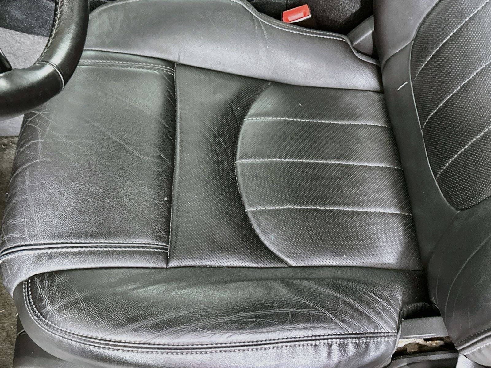 Used 2017 White Frost Tricoat Buick Premium Group image 20
