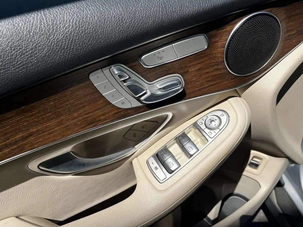 2022 Mercedes-Benz GLC GLC300 - Photo 17