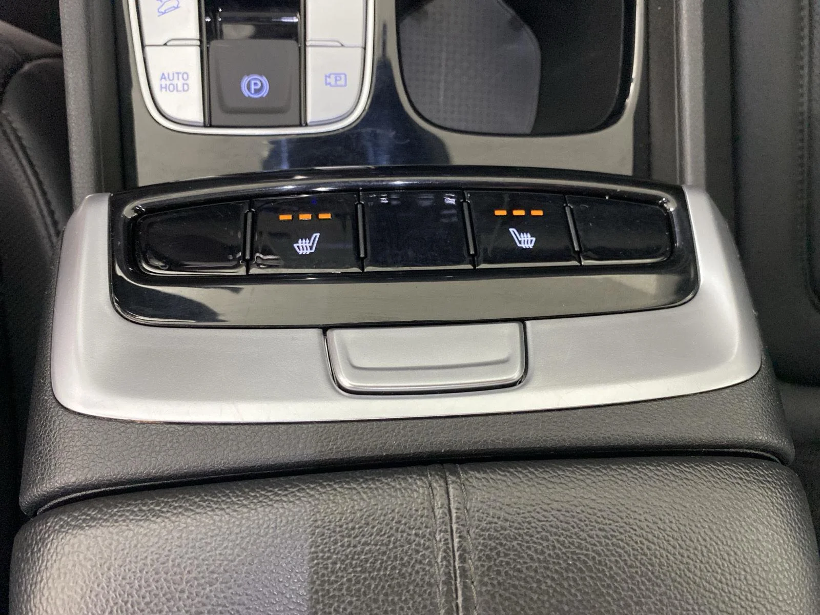 Used 2023 Serenity White Pearl Hyundai SEL image 8