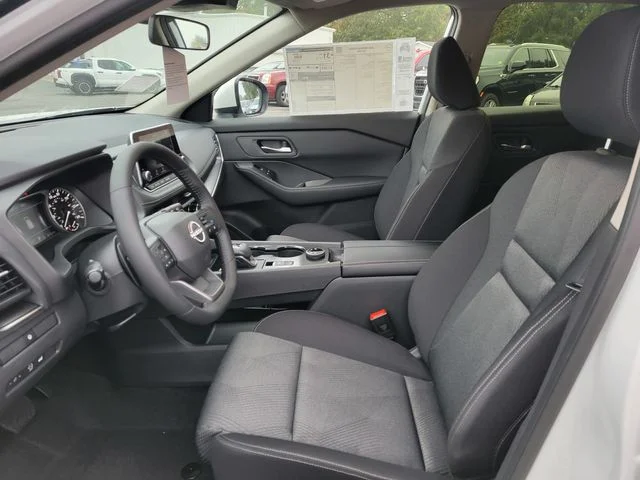 2026 Nissan Rogue SV - Photo 15