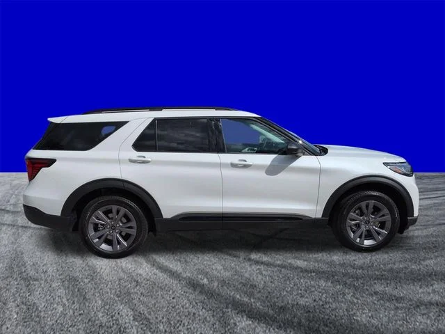 New 2026 Star White Metallic Tri-Coat Ford Active image 3
