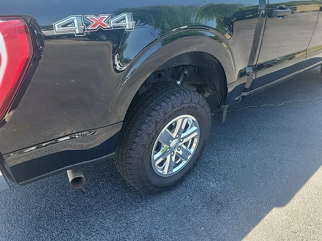 Used 2023 Black Ford XLT image 11