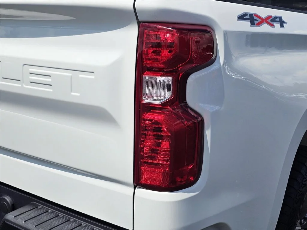 Used 2024 Summit White Chevrolet WT image 9