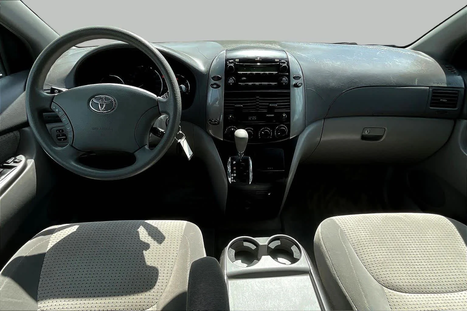 Used 2008 Natural White Toyota LE image 14