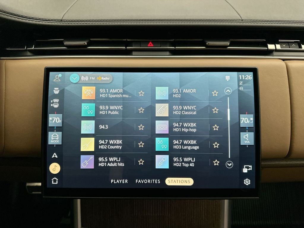 Used 2024 Belgravia Green Metallic Land Rover Autobiography image 28