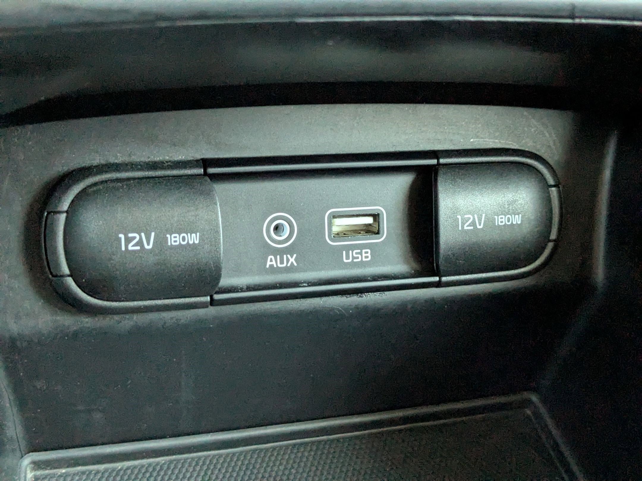 Used 2020 Sangria Kia LX V6 image 23