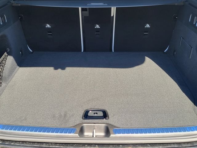 New 2026 Black Mercedes-Benz GLC 300 image 14