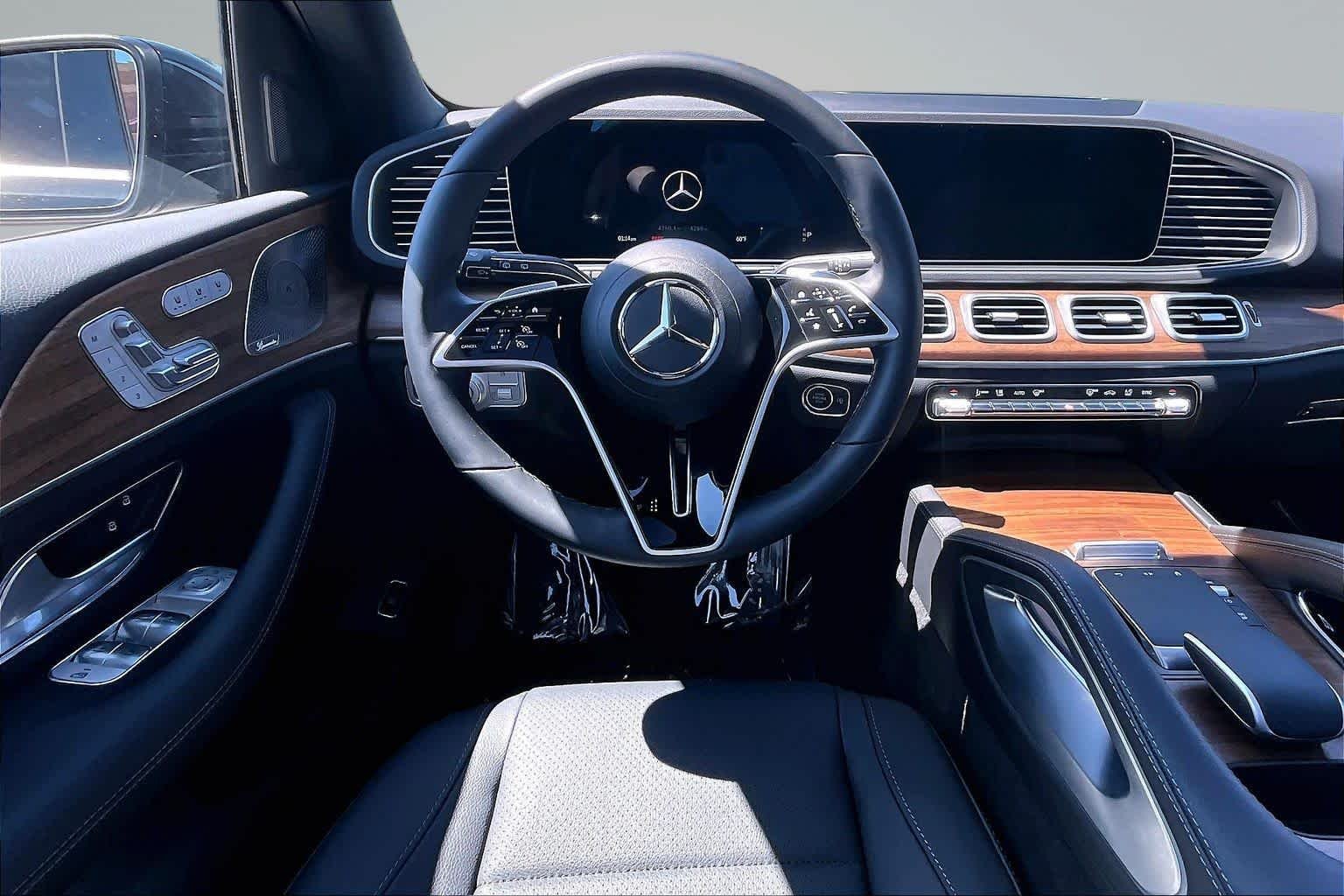 New 2026 Obsidian Black Metallic Mercedes-Benz GLE 350 image 15