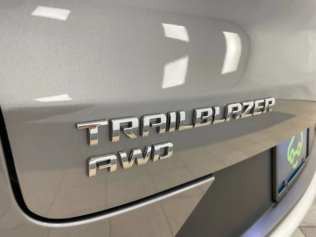 Used 2023 Sterling Gray Metallic Chevrolet LT image 30