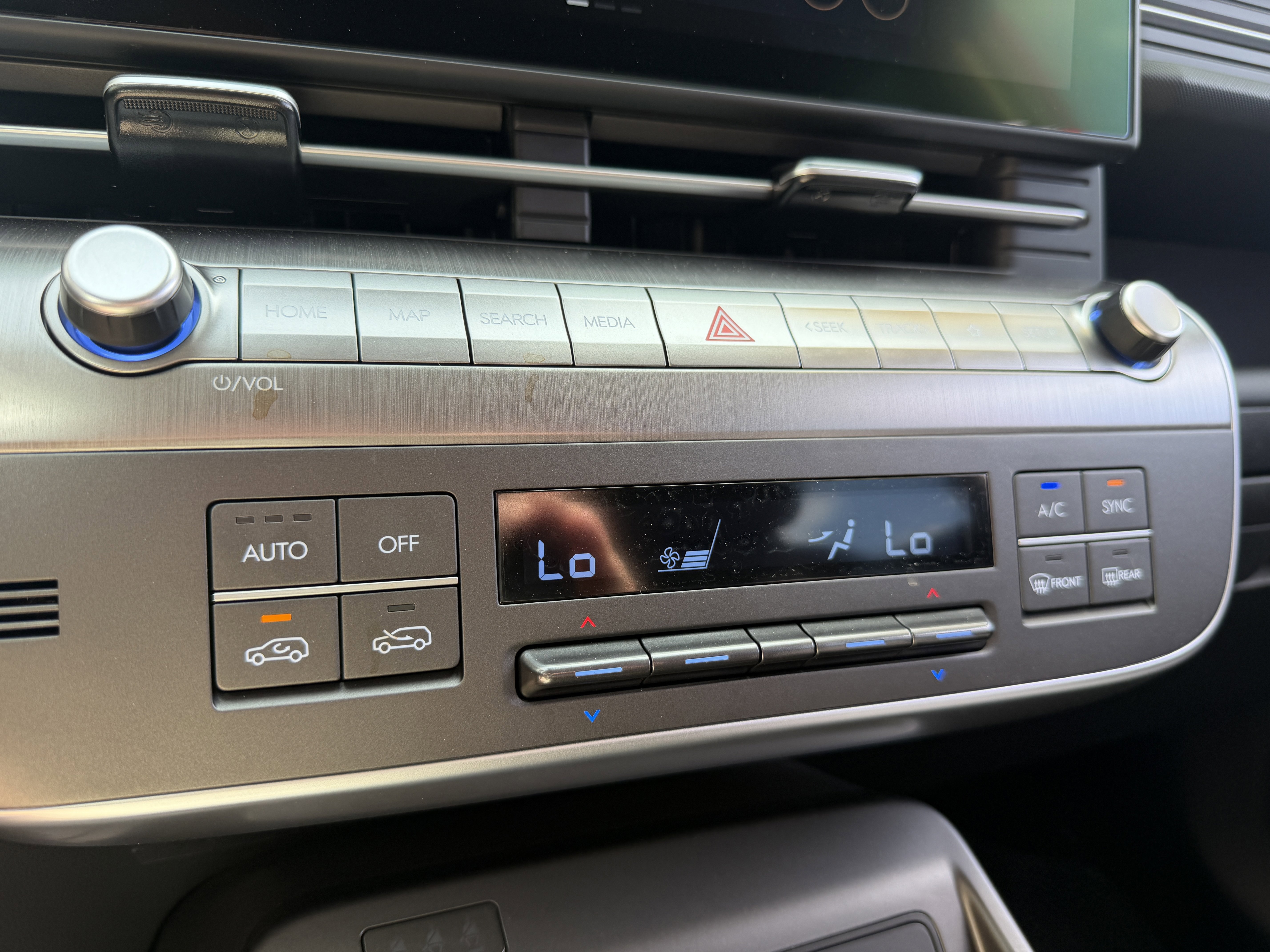 Certified Used 2025 Soultronic Orange Pearl Hyundai SEL Convenience image 35
