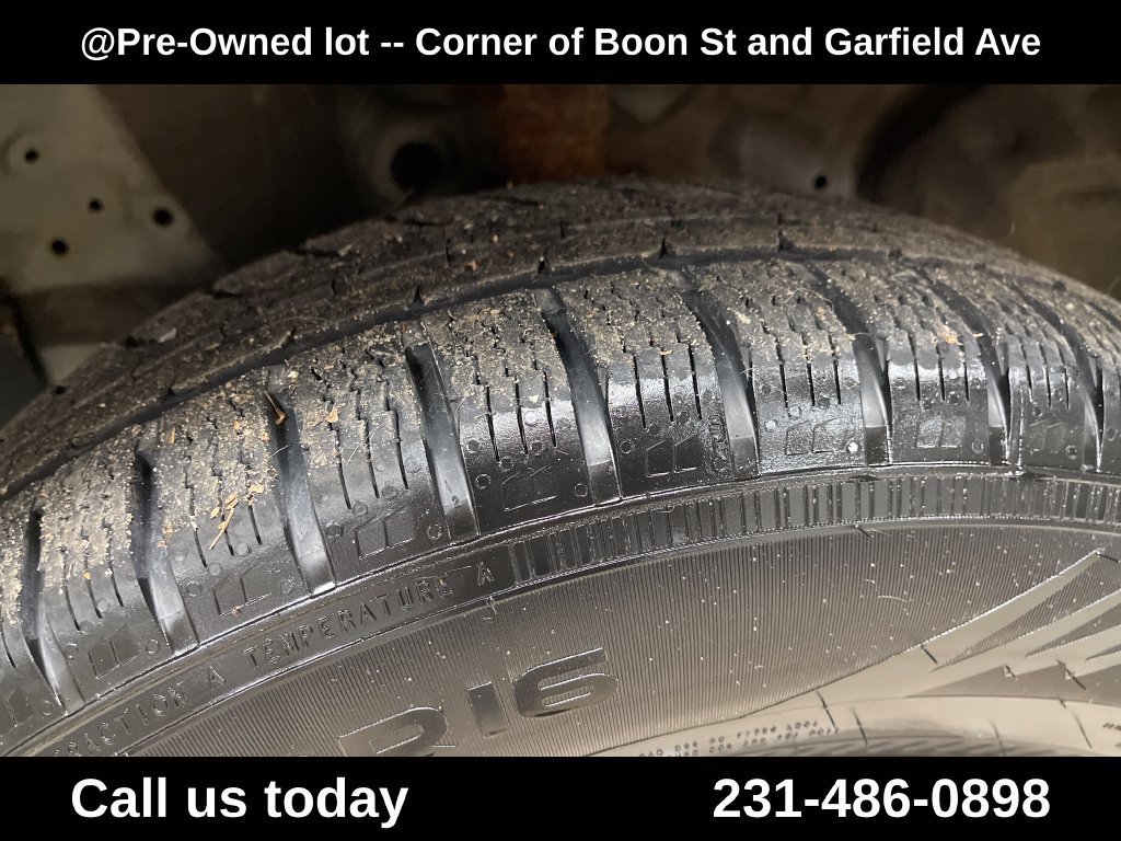 Used 2013  Honda LX image 11