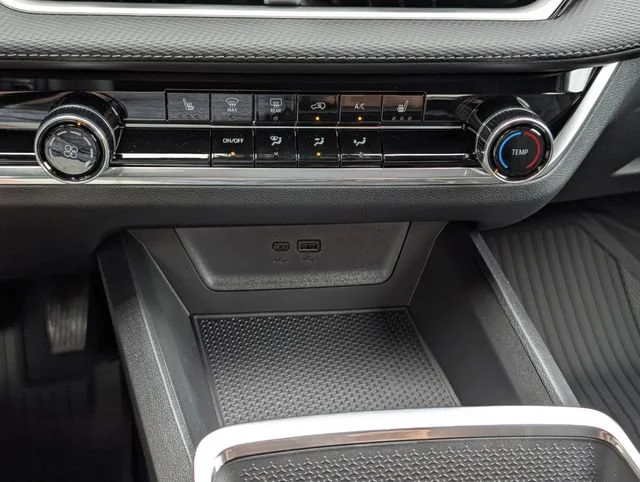 New 2027 Lakeshore Blue Metallic Chevrolet LT image 22