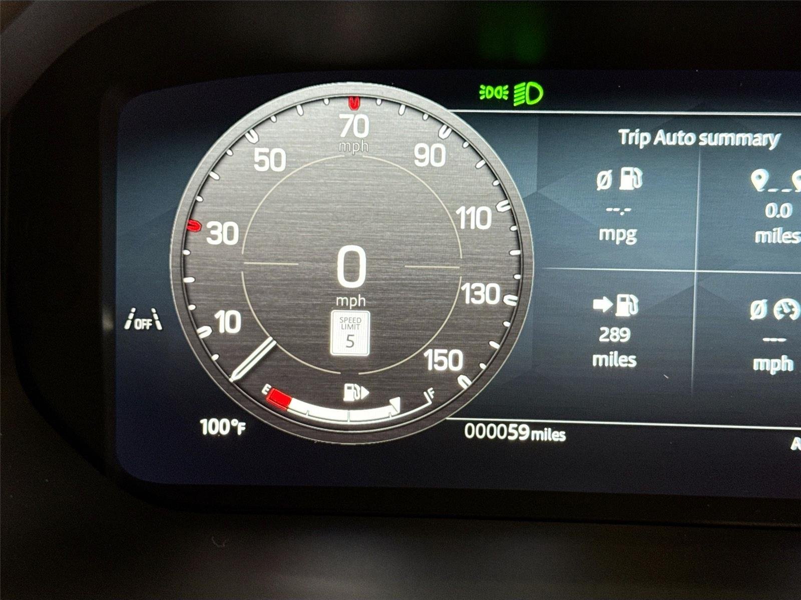 Used 2026 Carpathian Grey Premium Metallic Land Rover X-Dynamic SE | Urban Widetrack Build image 15