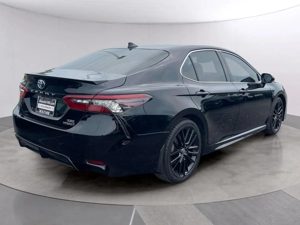Used 2022 Midnight Black Metallic Toyota XSE image 5