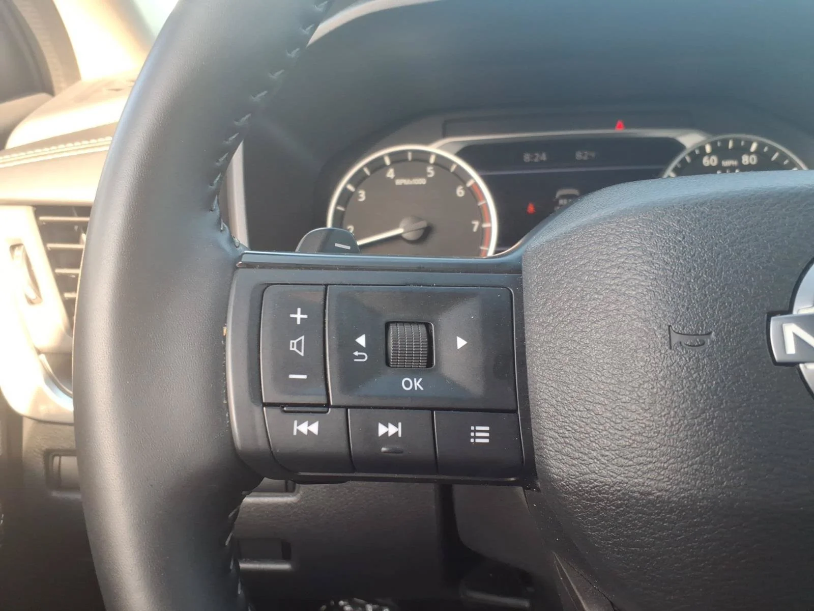 Certified Used 2025 Deep Ocean Blue Pearl Nissan SV image 18