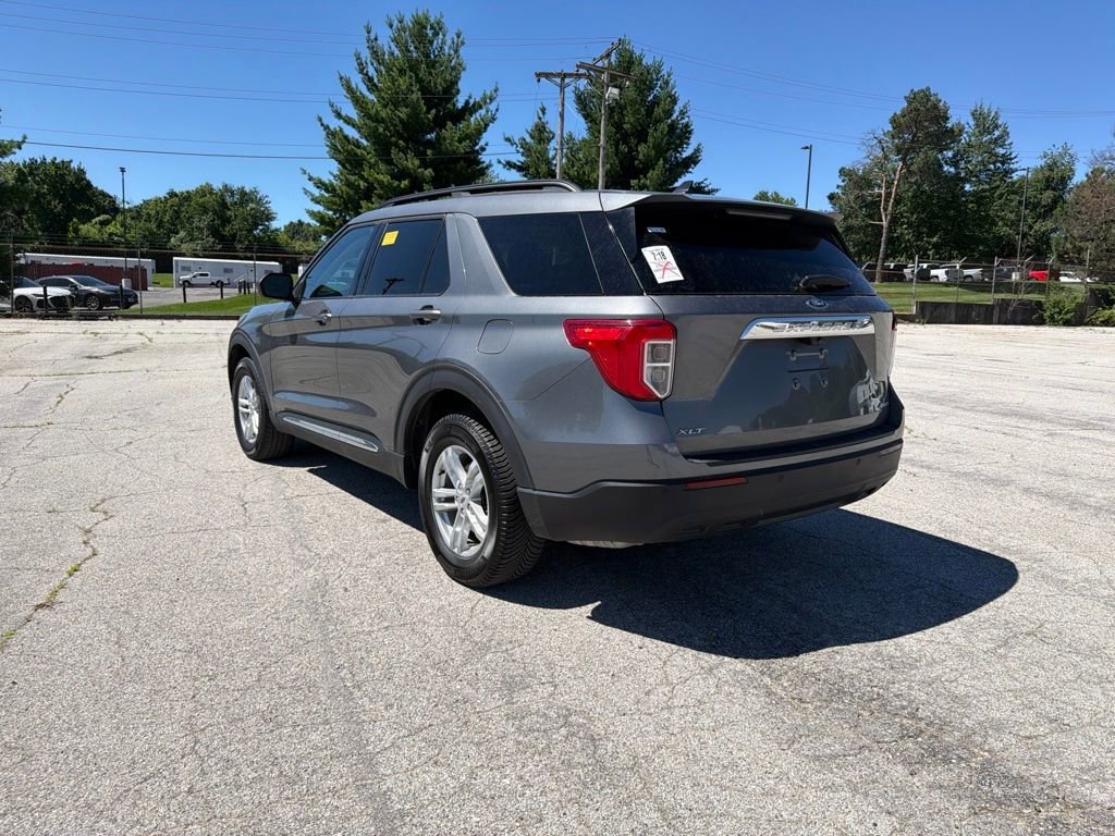 Used 2023 Gray Metallic Ford XLT image 7