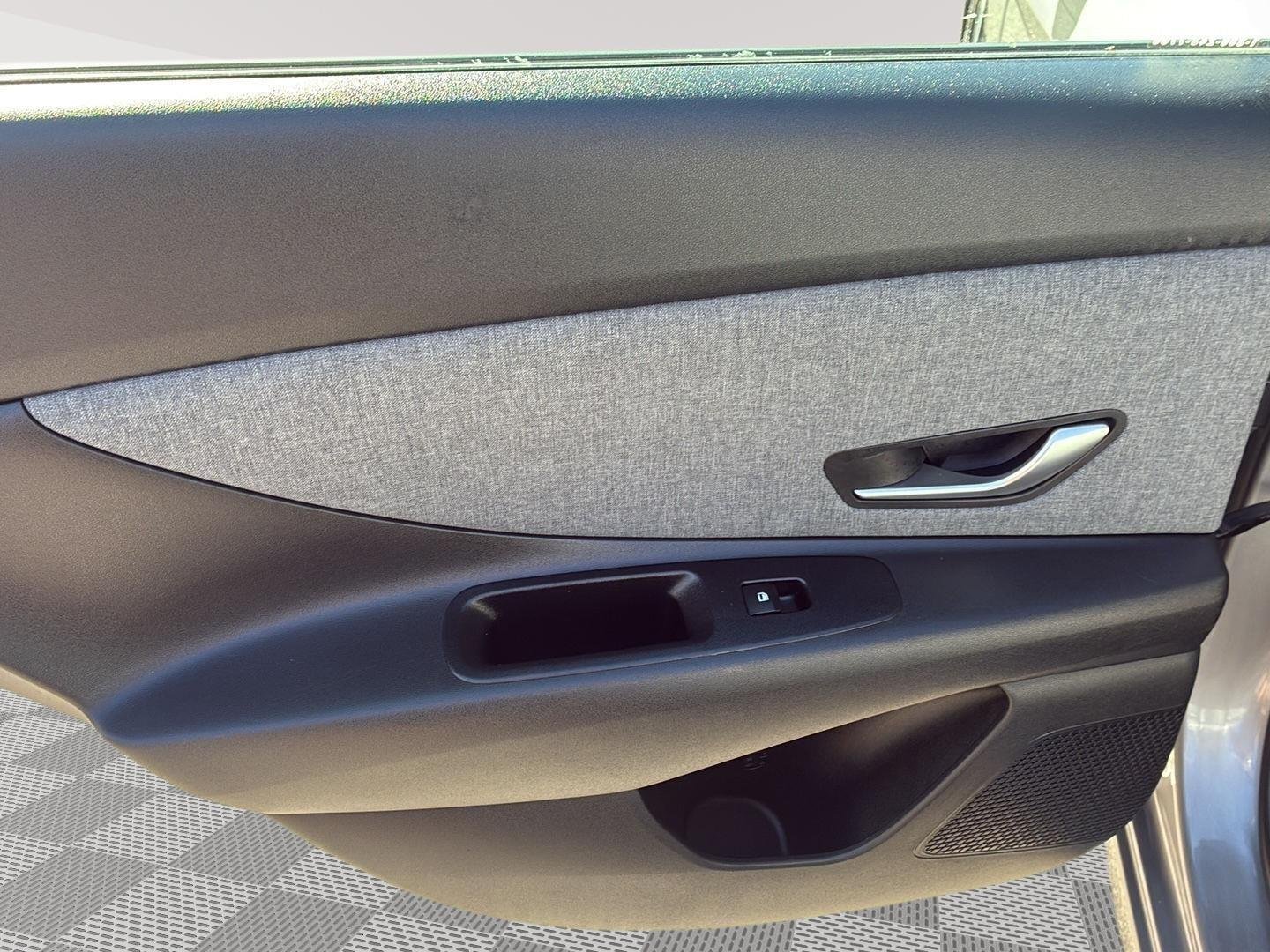 Used 2024 Abyss Black Hyundai Limited image 20