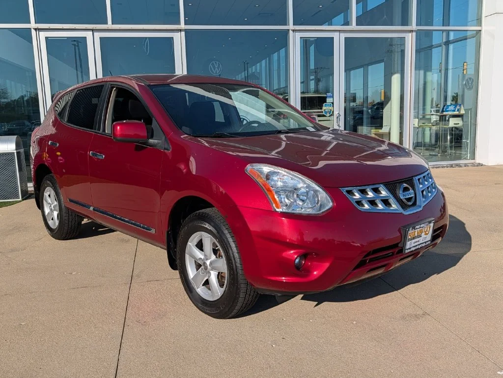 Used 2013 Nissan Rogue S with VIN JN8AS5MV5DW659569 for sale in Crystal Lake, IL