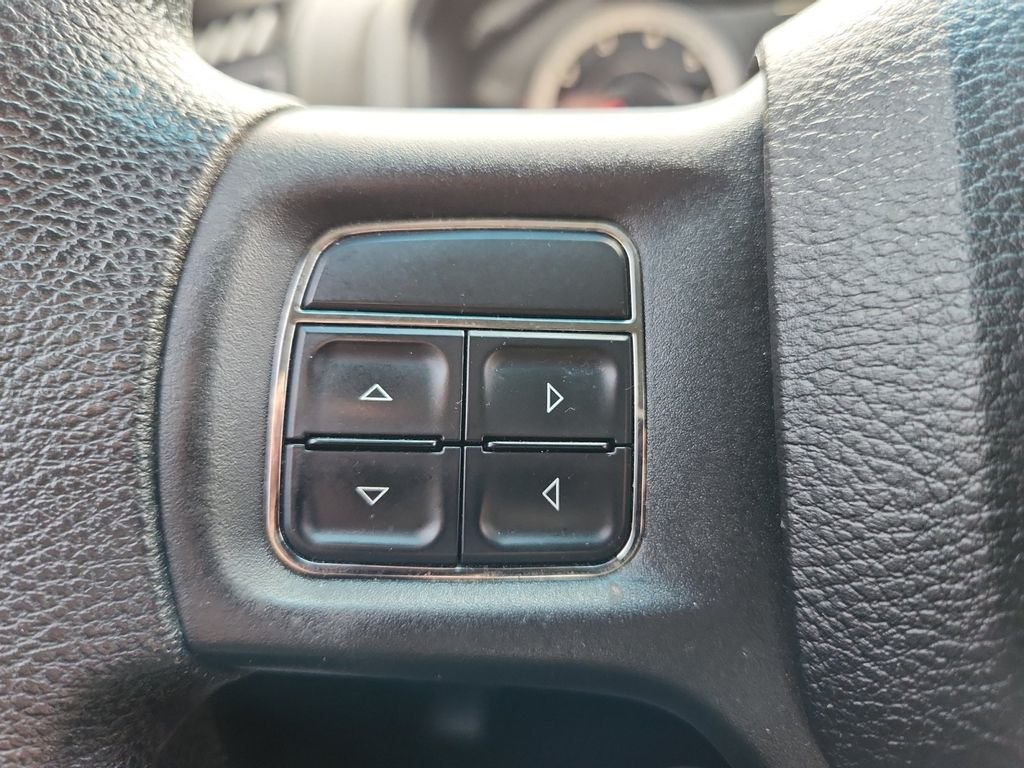 Used 2013 White Ram Express image 19