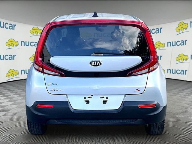 Used 2020 Silver Kia S image 4