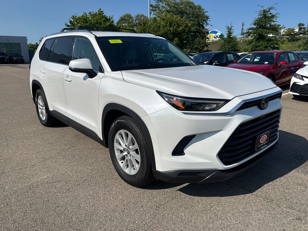Used 2024 Beige Toyota XLE image 16