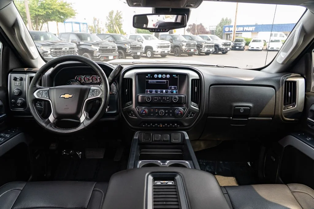Used 2019 Black Chevrolet LTZ image 10