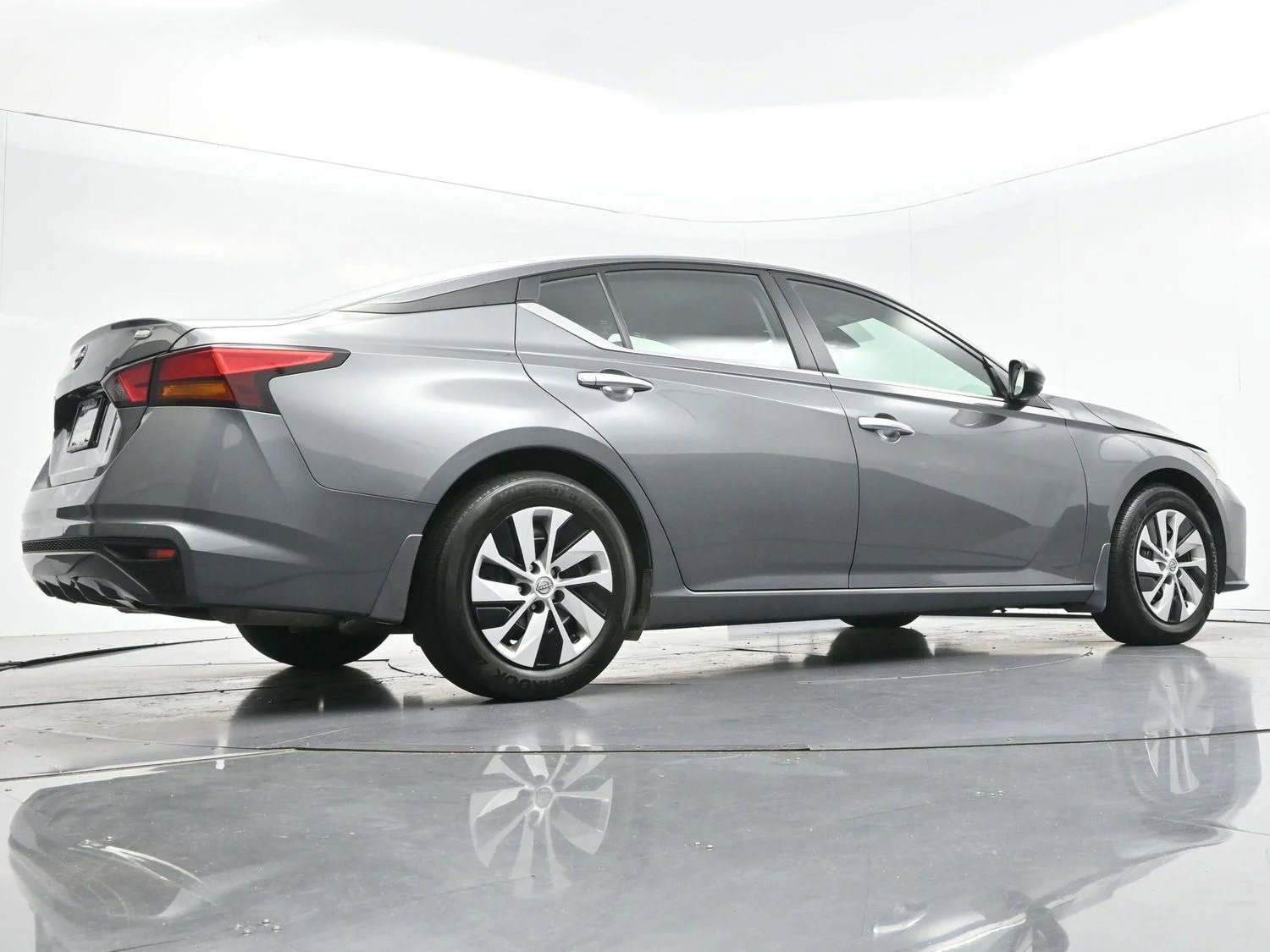Used 2024 Gun Metallic Nissan 2.5 S image 45