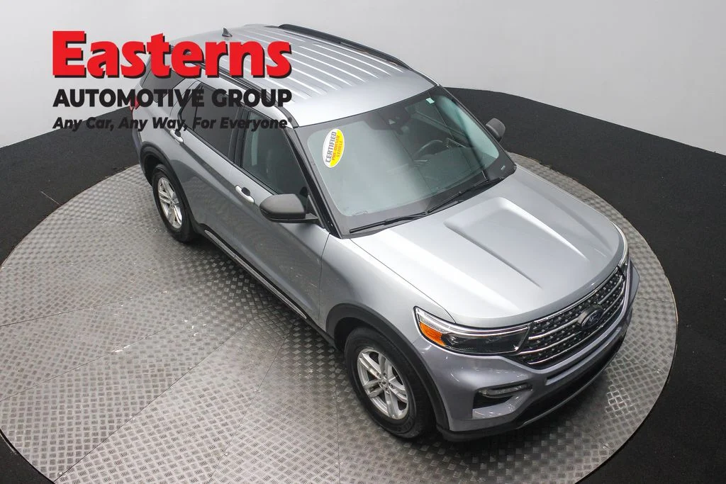 Used 2023 Silver Ford XLT image 3