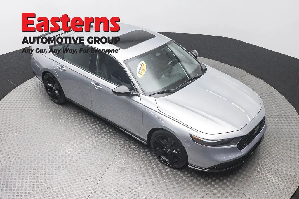Used 2024 Silver Honda Sport-L image 3