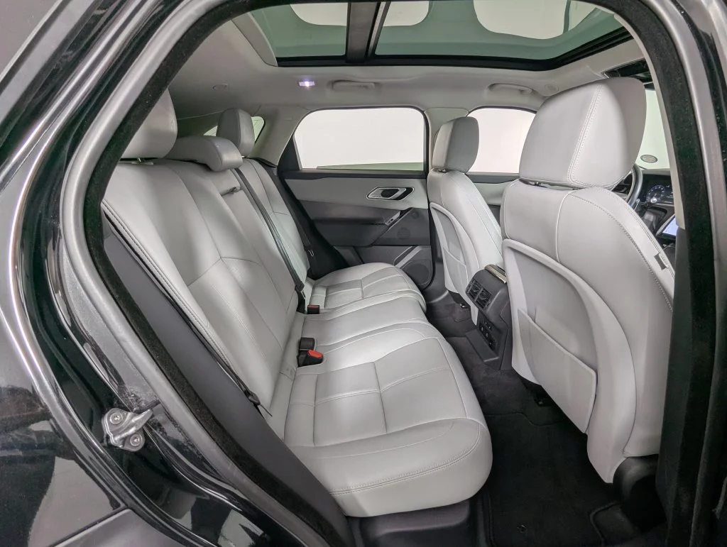 Certified Used 2025 Black Land Rover Dynamic SE image 33