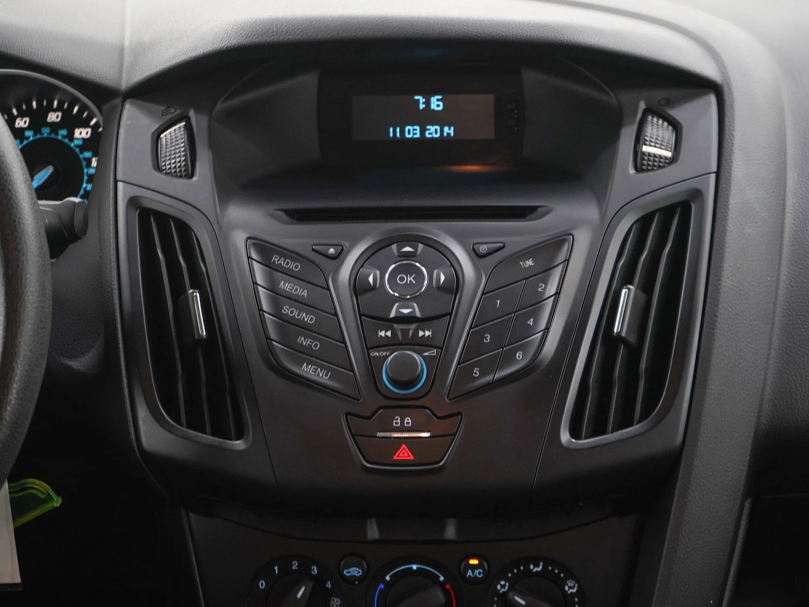 Used 2014 Oxford White Ford S image 15