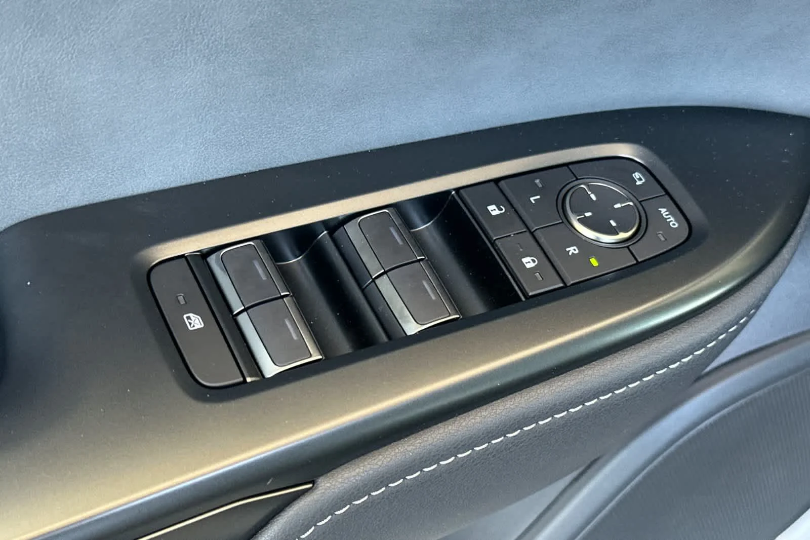 New 2026 Iridium Lexus  450e PREMIUM AWD image 13