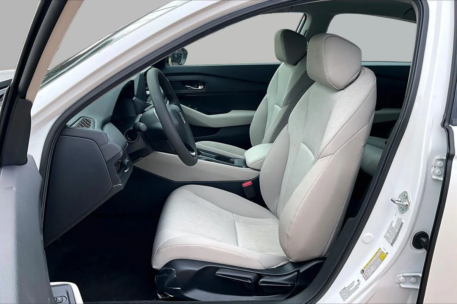 New 2026 Platinum White Pearl Honda LX image 10