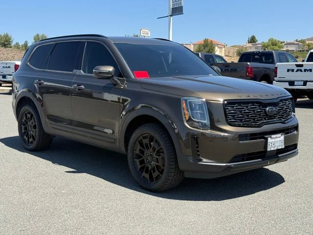 Certified Used 2021 Green Kia EX image 3