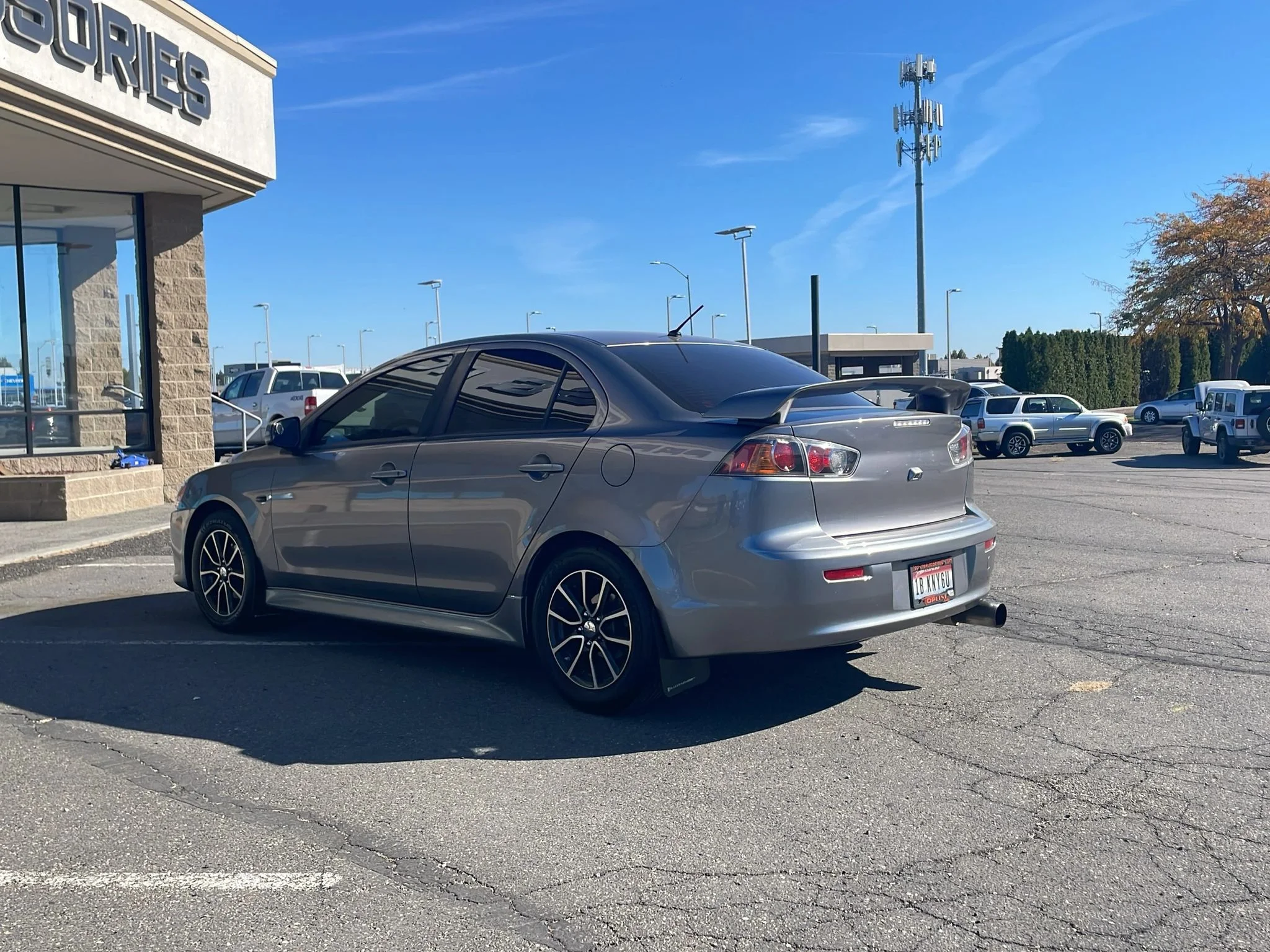 Used 2017 Mercury Gray Pearl Mitsubishi ES image 5