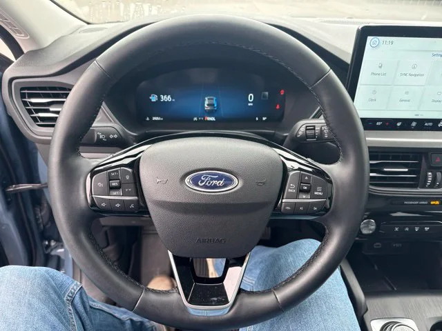 Used 2025 Vapor Blue Ford Active image 19