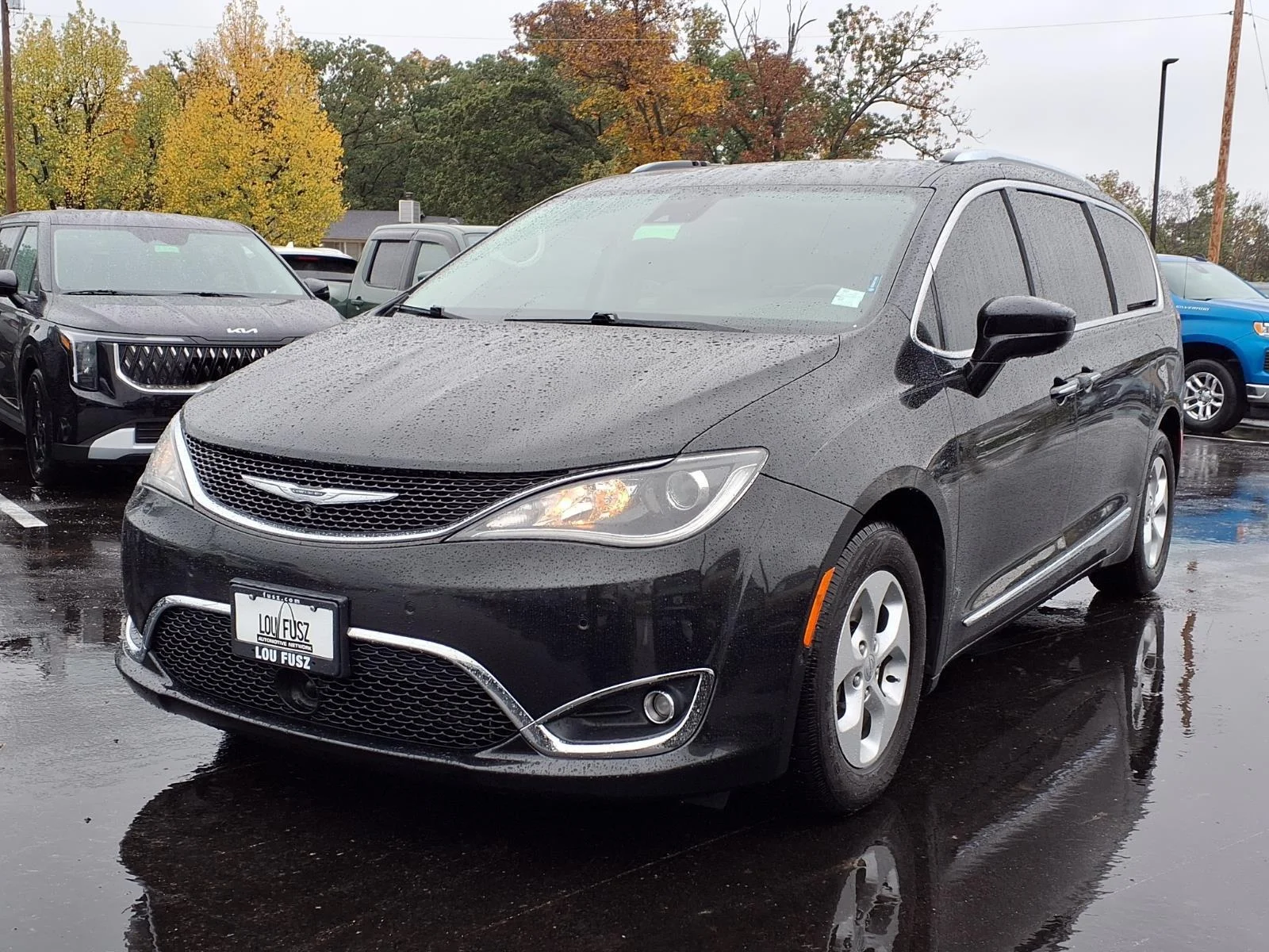 Used 2017 Brilliant Black Crystal Pearlcoat Chrysler Touring-L Plus image 1