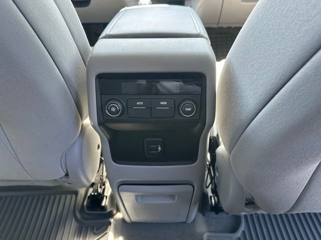 Used 2019 Silver GMC SLE-2 image 31