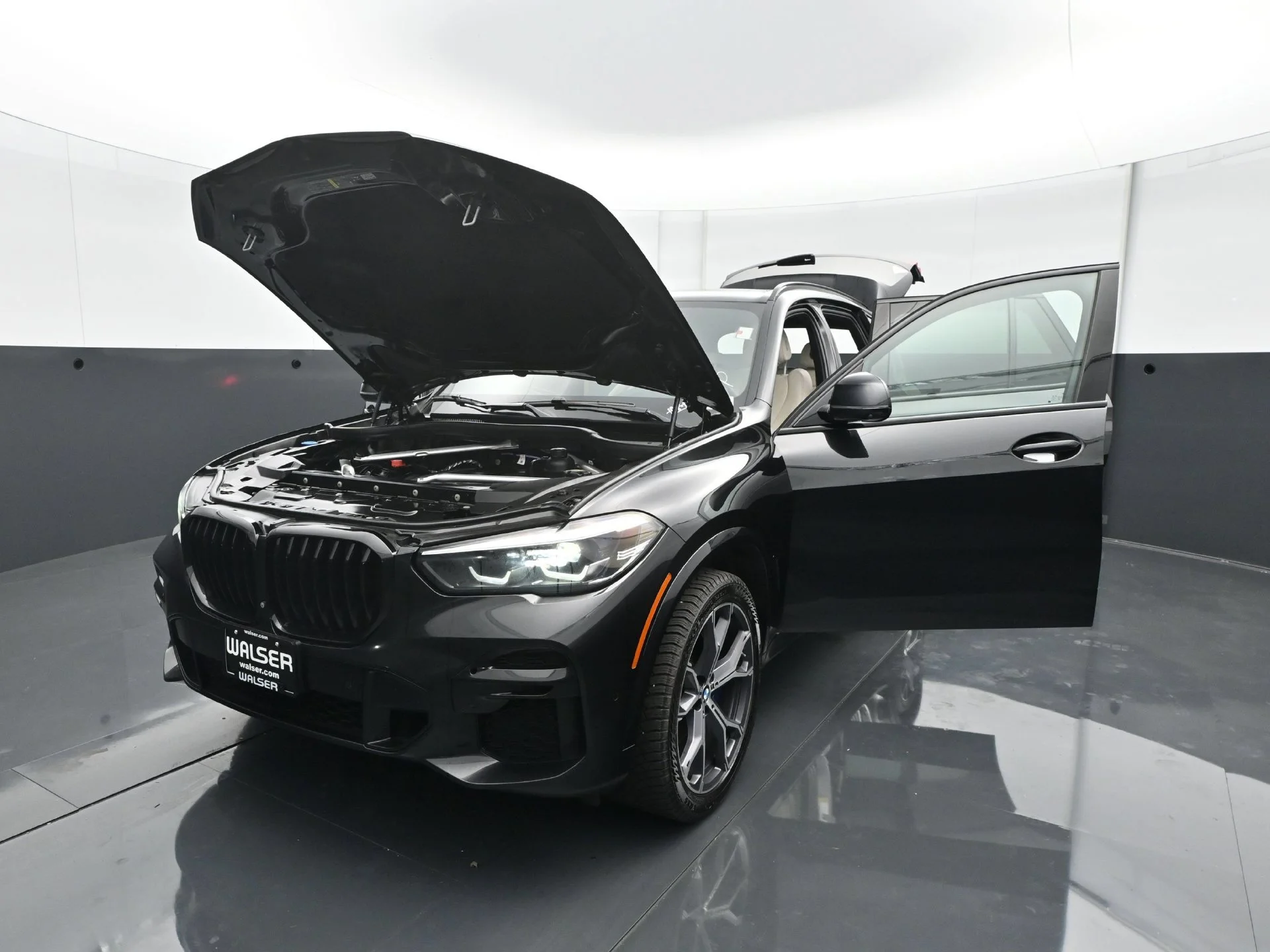 Used 2022 Black Sapphire Metallic BMW xDrive40i image 30