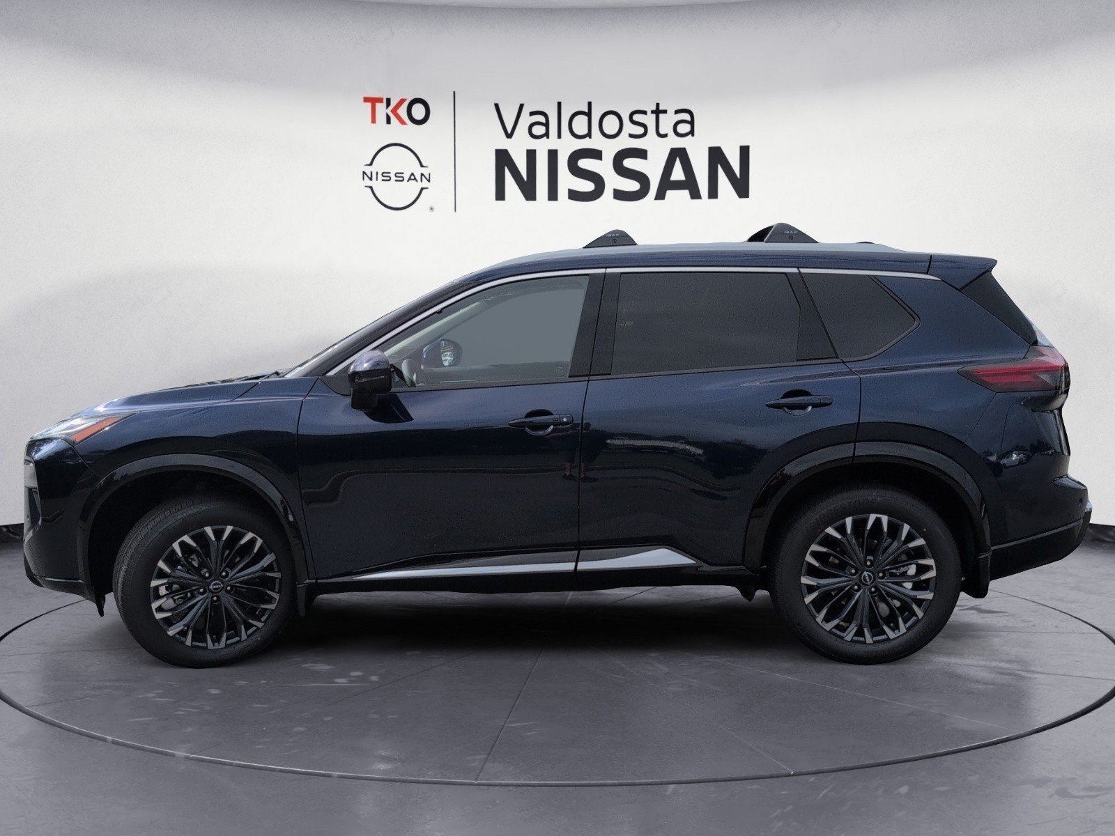 New 2026 Deep Ocean Blue Pearl Nissan Platinum image 10