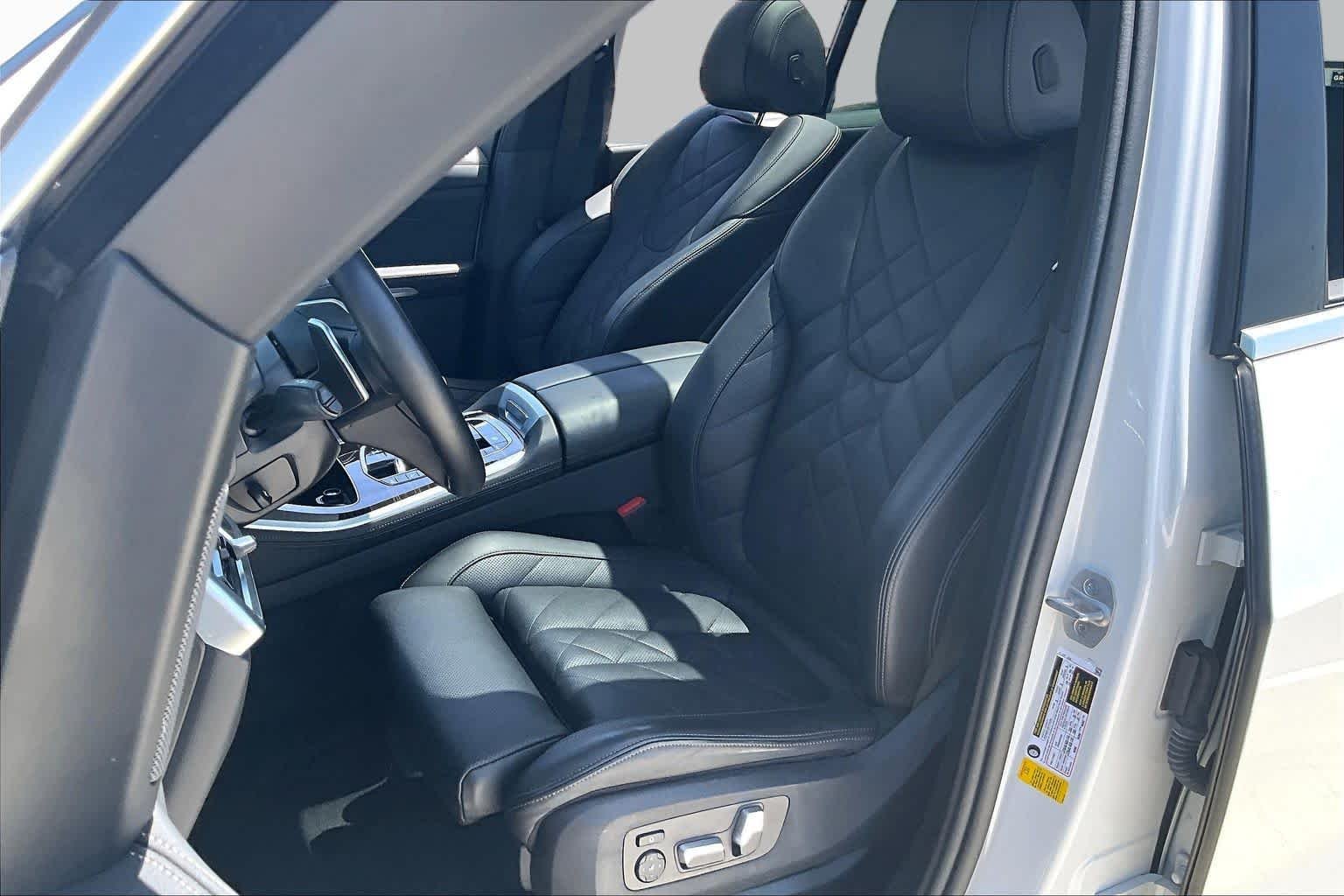 Used 2024 Mineral White Metallic BMW sDrive40i image 7
