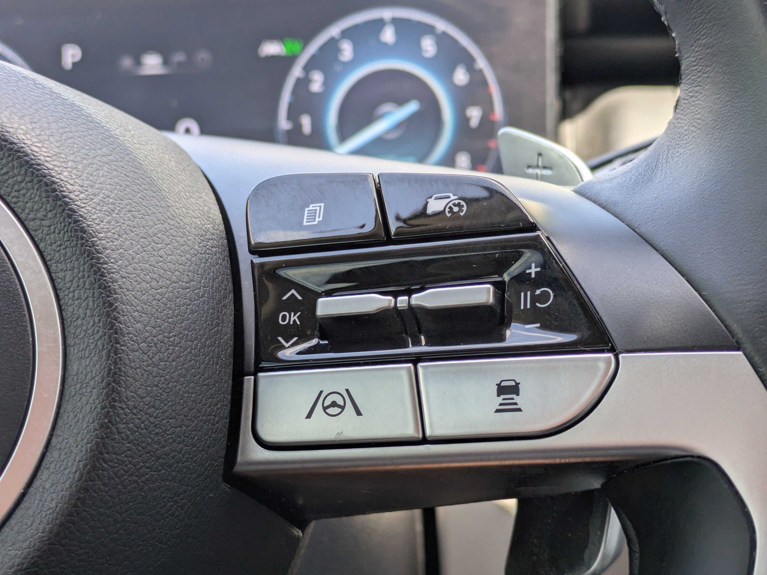 Certified Used 2024 Amazon Gray Hyundai SEL CONVENIENCE image 27